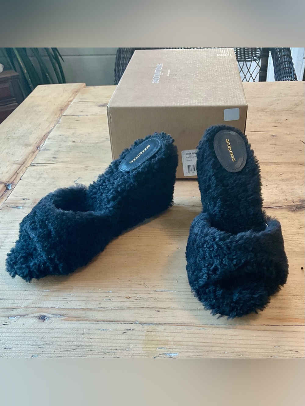 NWB Anonymous Copenhagen Gwen Lamb Shearling in Black Size 37